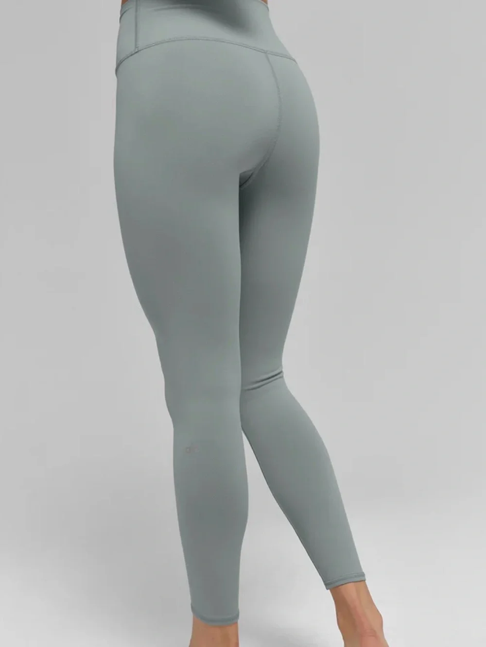 Alo Logo 7/8 High Waist Airbrush Lunar Gray Leggings Women’s Sz Medium-NWT